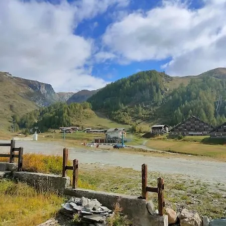 Quadrilocale Dello Sciatore Q413 ブレウイル・チェルヴィナイア